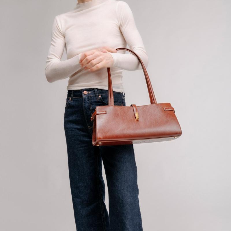 Isla Wide Tote - Grained Espresso