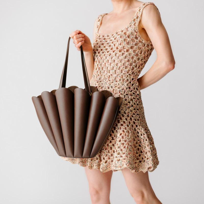 Seashell Tote - Bordeaux